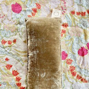 NWOT Miranda Bennett Studio Velvet Heating Pad/ Eye Shade